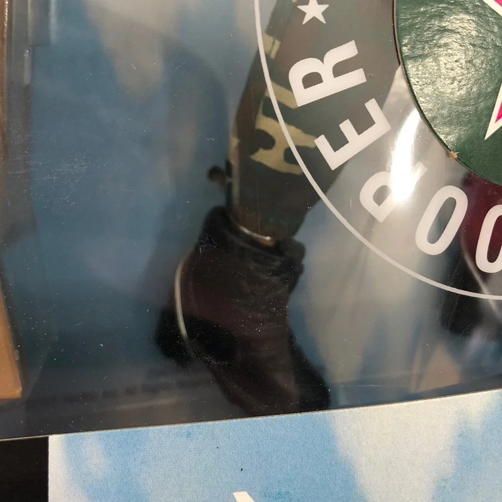 Barbie Paratrooper Doll with Green and Camouflage Military AAFES Edition 2000 - Picture 13 of 13